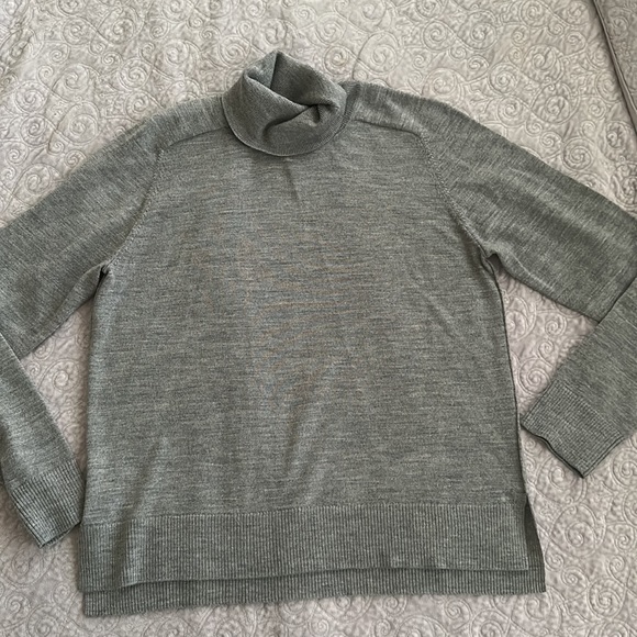 Pendleton 100% Merino Wool turtleneck - Picture 2 of 5